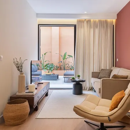 Modern And Luxurous