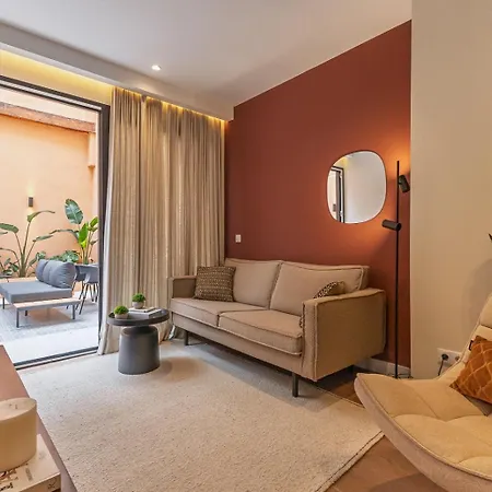 Modern And Luxurous Apartment