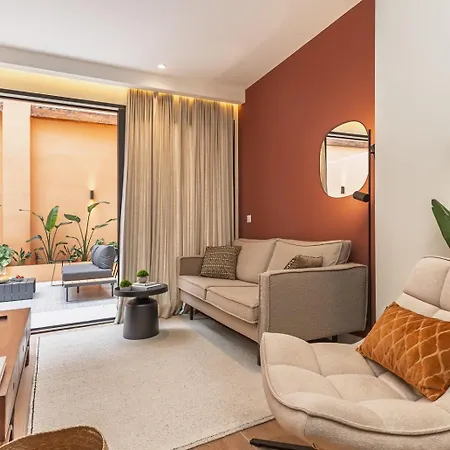 Modern And Luxurous Apartment