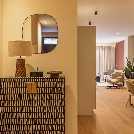 Modern And Luxurous