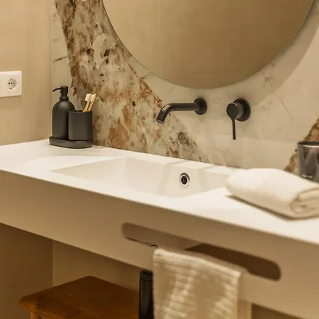 Apartment Modern And Luxurous