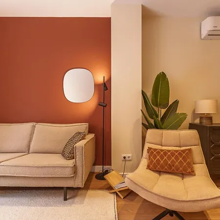 Modern And Luxurous *