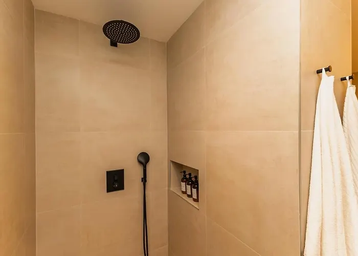 Saristays Luxe Touch Апартаменты *